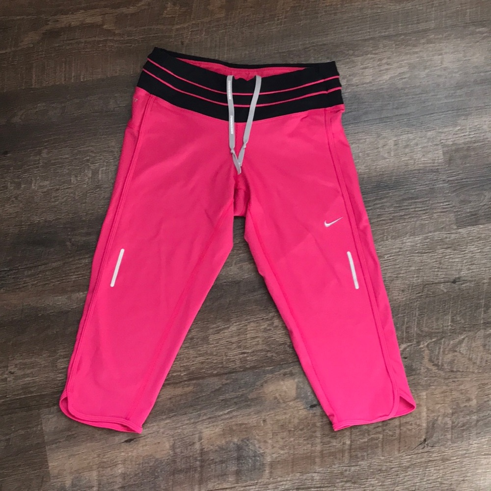 Nike dri fit Capri workout bottoms